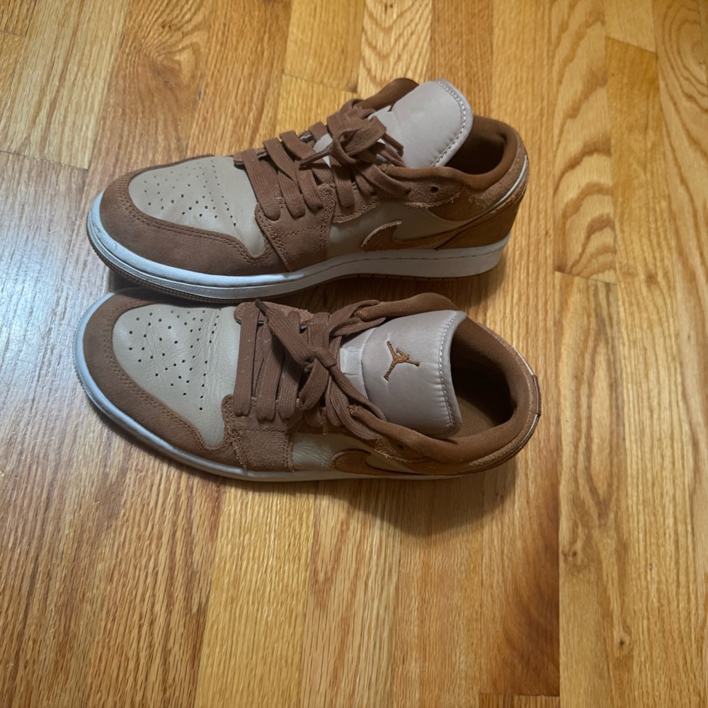 Air Jordan 1 low leather & Swede sneakers